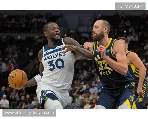 森林狼队员协防助力球队稳住局面