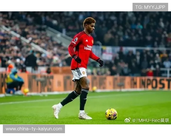 曼联的痛:拉什福德重回巅峰,神级停球后小角度爆杆破门,拉什福德曼联首秀 曼联的痛:拉什福德重回巅峰,神级停球后小角度爆杆破门,拉什福德曼联首秀