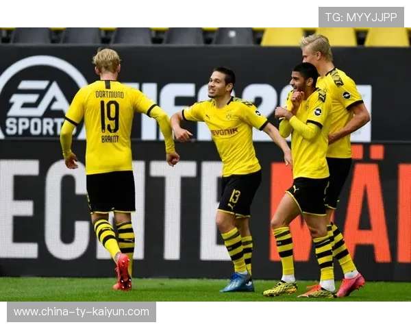 德甲多特短传传导，前锋完成致命一击