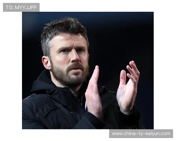 曼联一度拉开与热刺的差距，卡里克指挥红魔向前冲